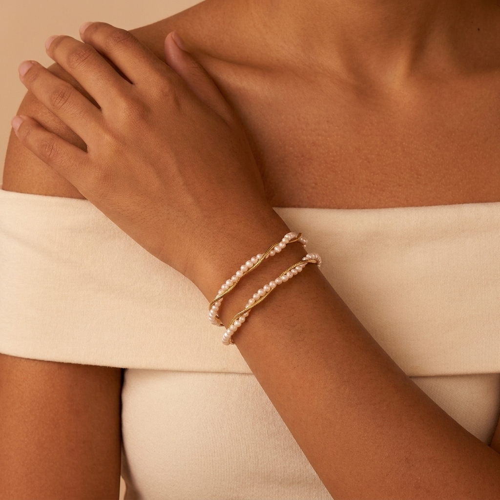 Infinite Bonding Gold Bracelet – a gold bracelet with timeless elegance