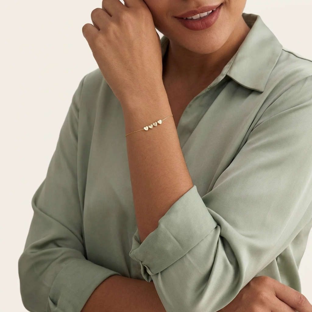 Personalized Bracelet with Initials in the Shape of Hearts