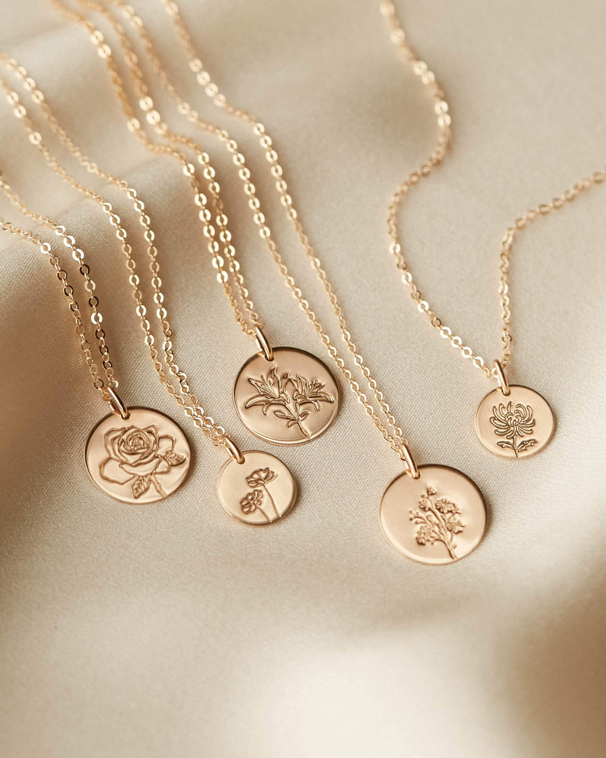 Birth Flower Necklace – Personalized Flower of the Month